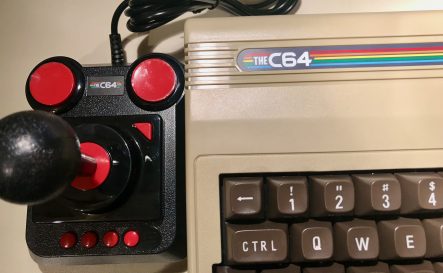 C64 MicroComputer mit Joystick